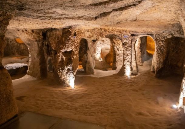 DERINKUYU UNDERGROUND CITY